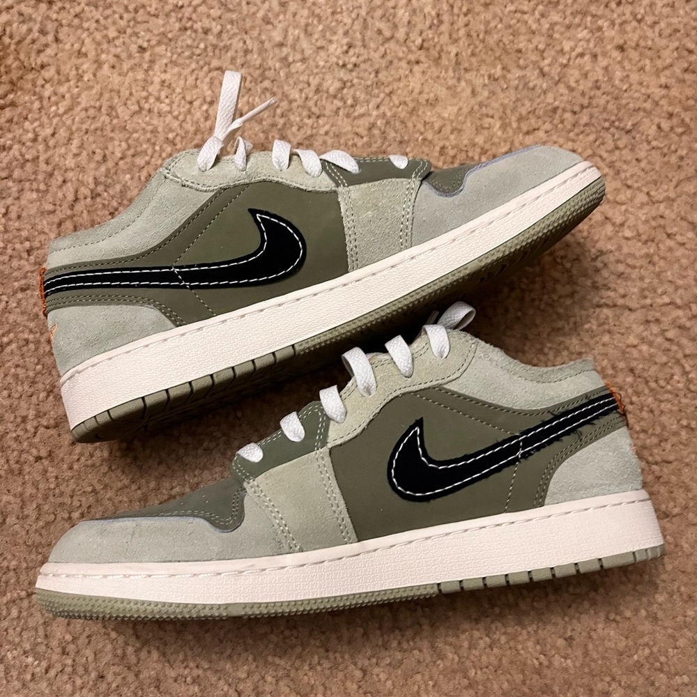 Nike Air Jordan 1 Low SE Craft "Light Olive" sneaker
